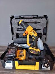 KIT DEWALT : NETTOYEUR HAUTE PRESSION PORTABLE + ACCESSOIRES + 2 BATTERIES OFFERTES - FERMETURE DU MAGASIN